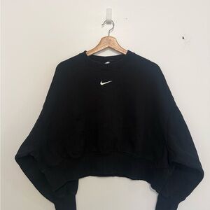 Nike Women's Black Cropped Sweatshirt